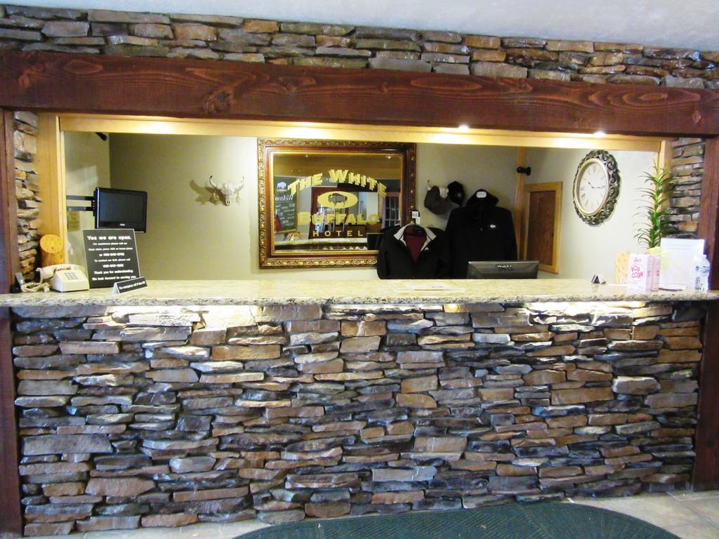White Buffalo Hotel Уест Йелоустоун Екстериор снимка